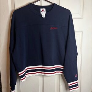 NWT SIZE L women’s Champion Navy Crewneck Sweatshirt with Striped Hem